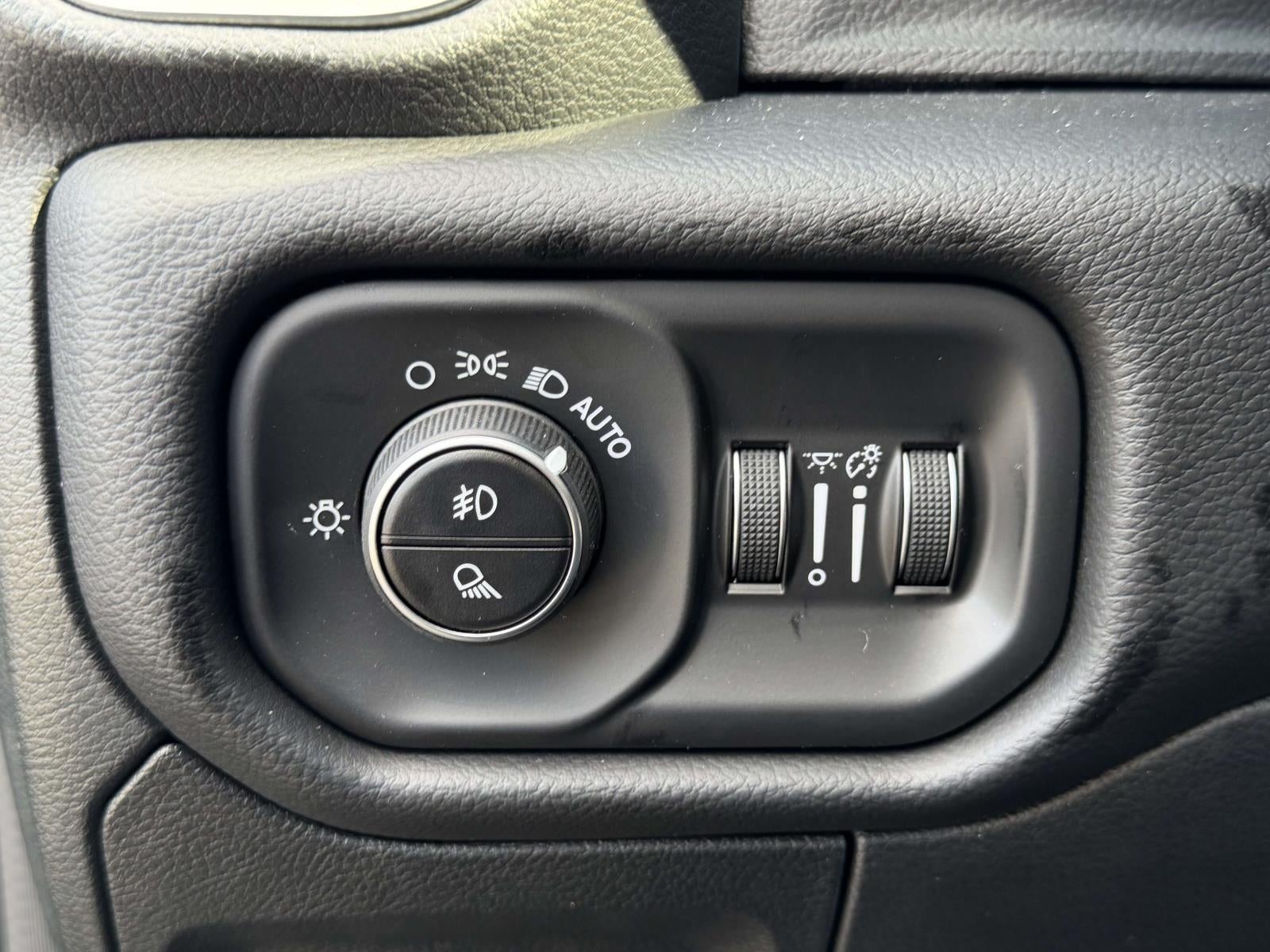 2026 RAM 1500 Big Horn Crew Cab 4x4 57' Box