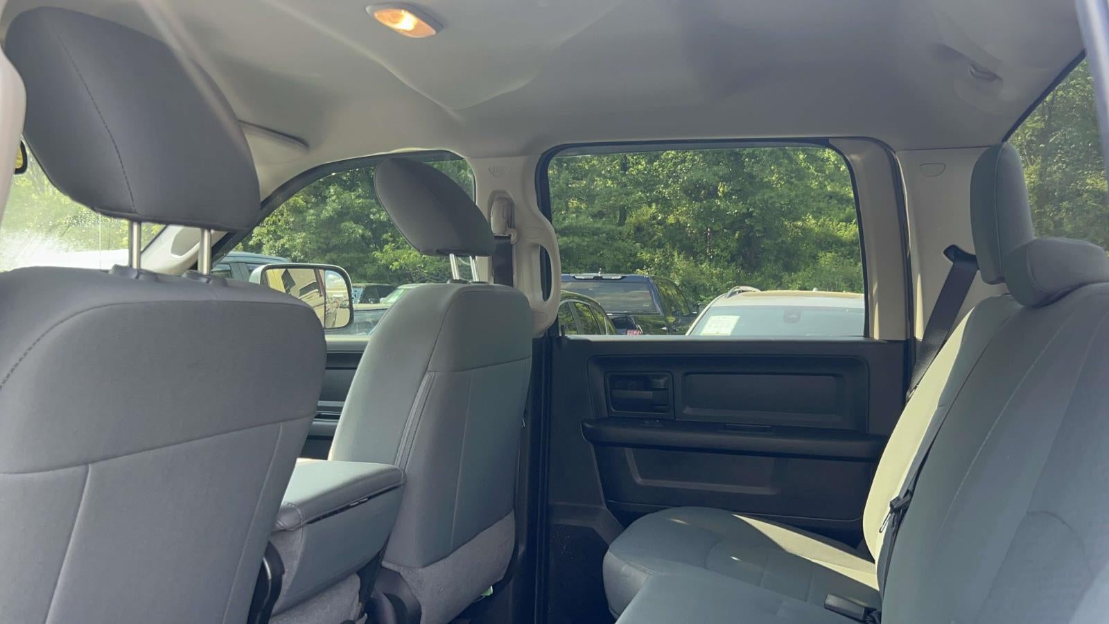 2018 RAM 2500 Tradesman Crew Cab 4x4 64' Box