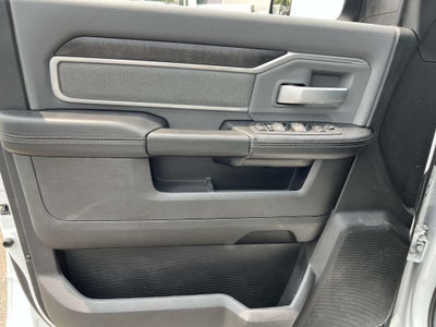2022 RAM 2500 Big Horn Crew Cab 4x4 64' Box