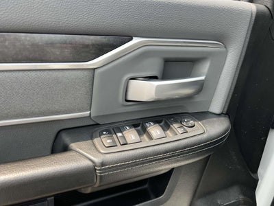 2022 RAM 2500 Big Horn Crew Cab 4x4 64' Box