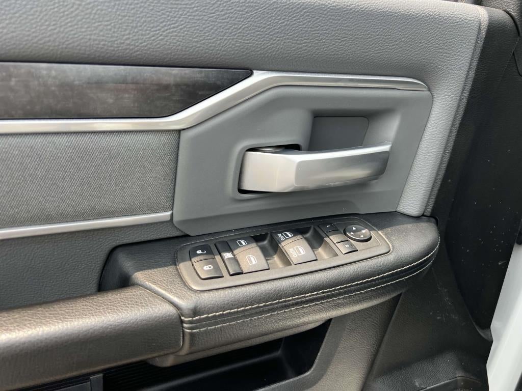 2022 RAM 2500 Big Horn Crew Cab 4x4 64' Box