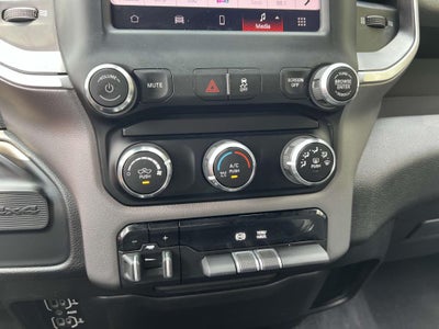 2022 RAM 2500 Big Horn Crew Cab 4x4 64' Box