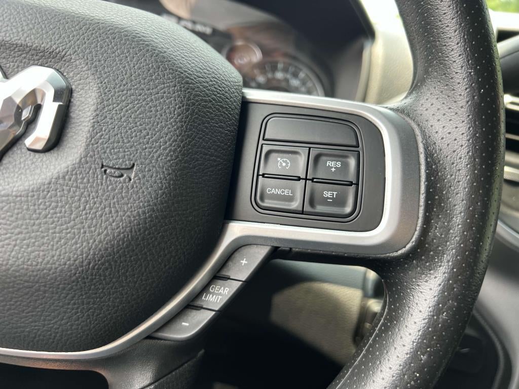 2022 RAM 2500 Big Horn Crew Cab 4x4 64' Box