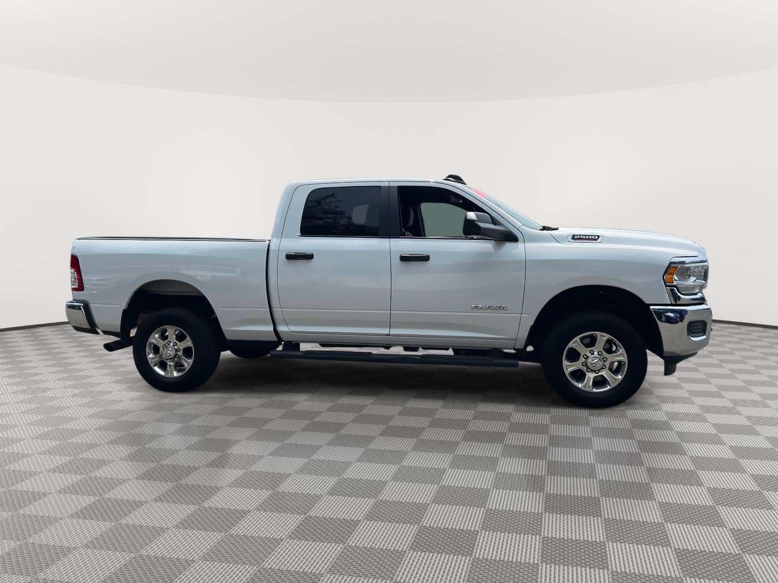 2022 RAM 2500 Big Horn Crew Cab 4x4 64' Box