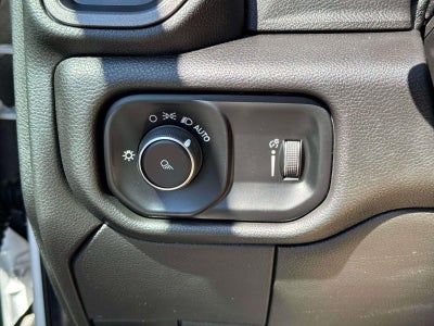 2022 RAM 2500 Tradesman Regular Cab 4x4 8 Box