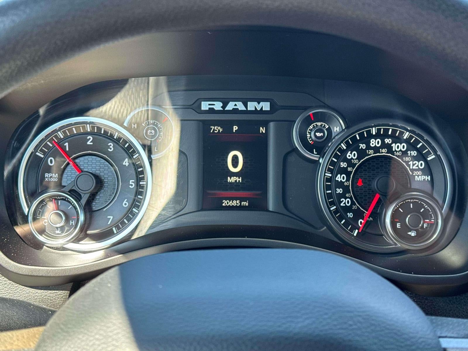 2022 RAM 2500 Tradesman Regular Cab 4x4 8 Box