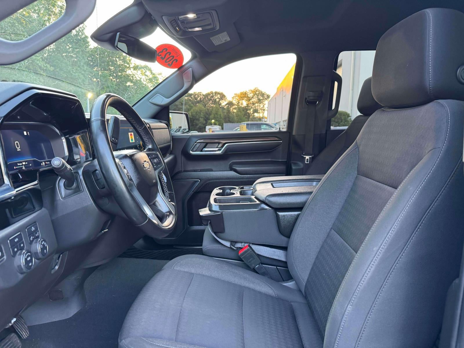 2023 Chevrolet Silverado 1500 4WD Crew Cab Short Bed LT with 2FL