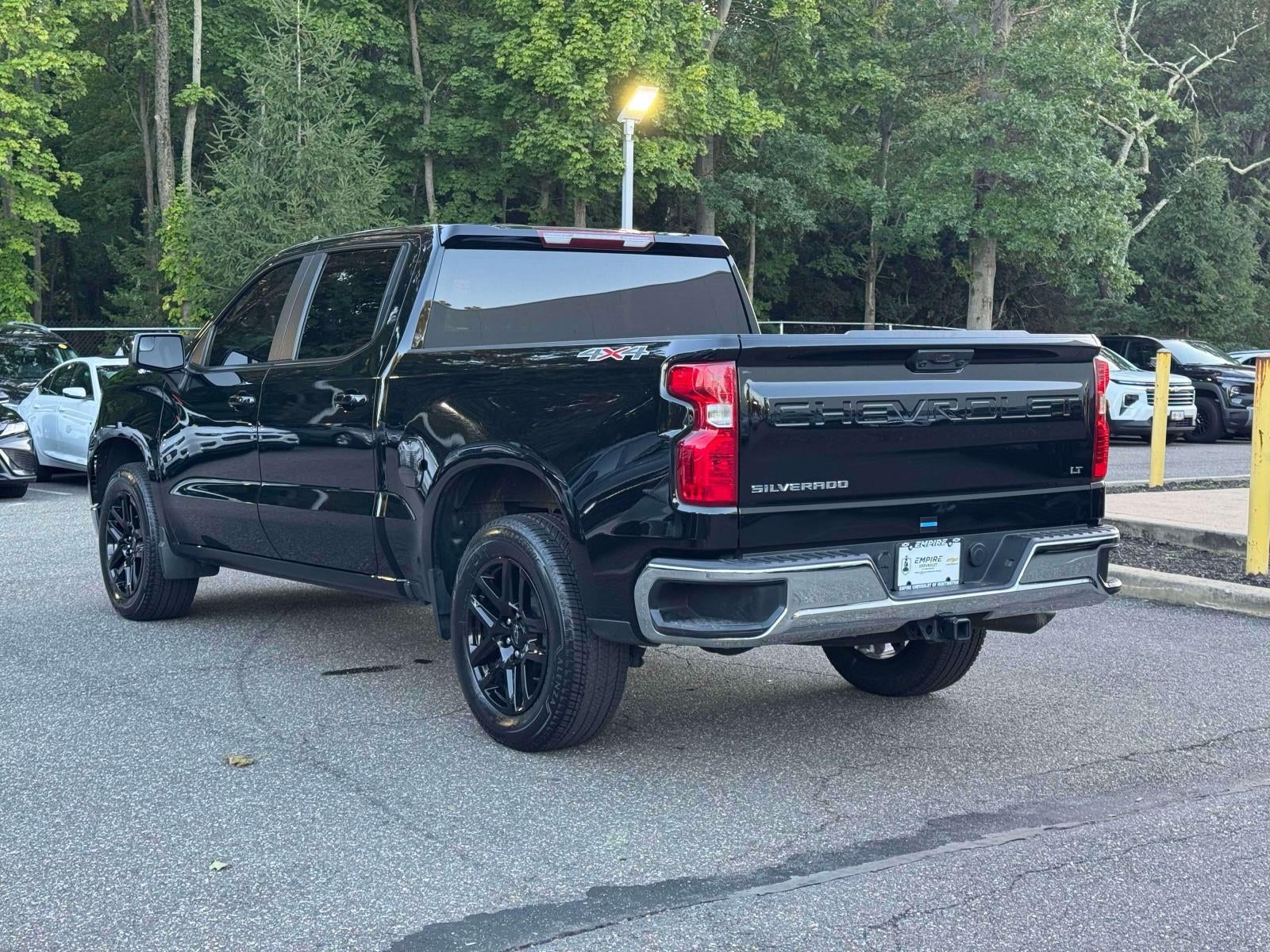2023 Chevrolet Silverado 1500 4WD Crew Cab Short Bed LT with 2FL