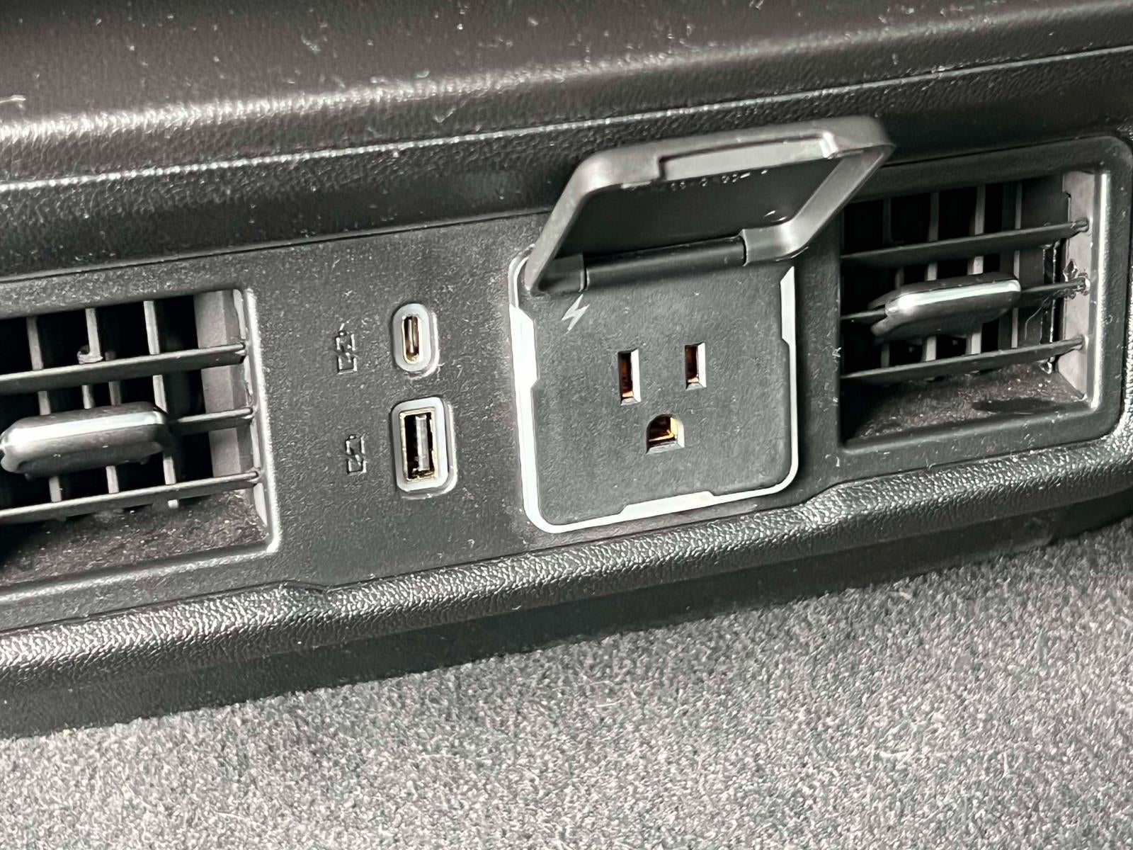 2023 Chevrolet Silverado 1500 4WD Crew Cab Short Bed LT with 2FL