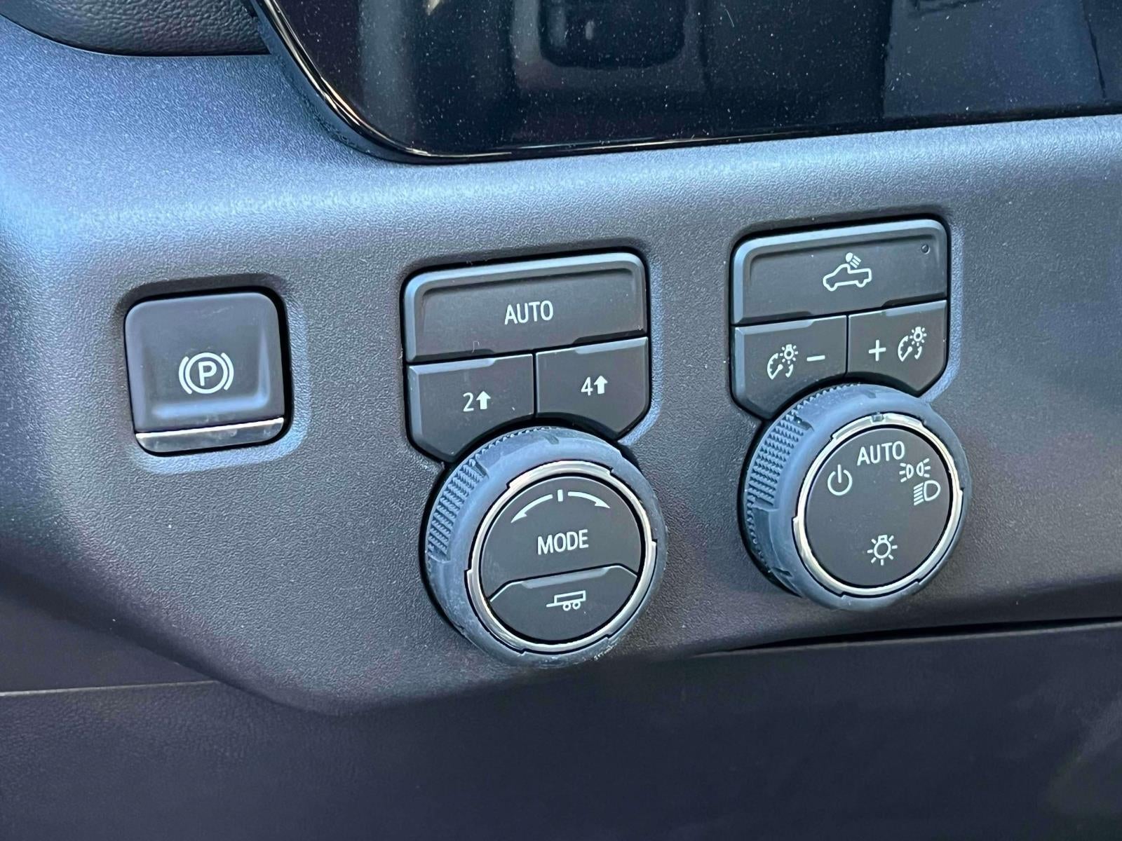 2026 Chevrolet Silverado 1500 4WD Crew Cab Short Bed LT with 2FL