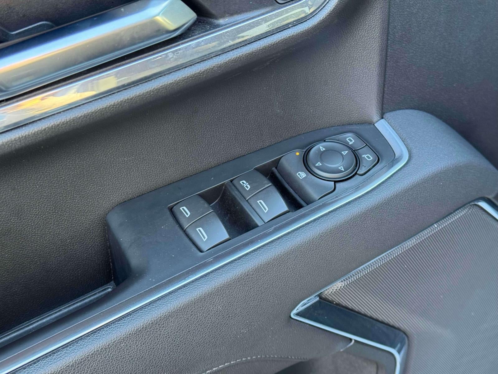 2025 Chevrolet Silverado 1500 4WD Crew Cab Short Bed LT with 2FL