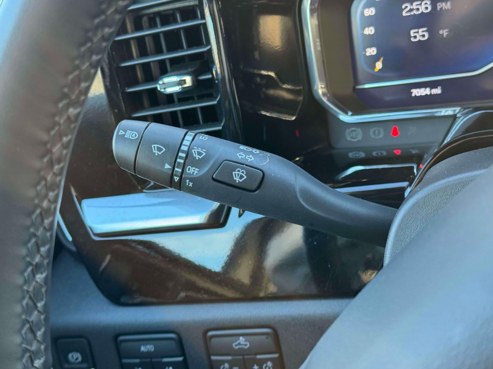 2025 Chevrolet Silverado 1500 4WD Crew Cab Short Bed LT with 2FL