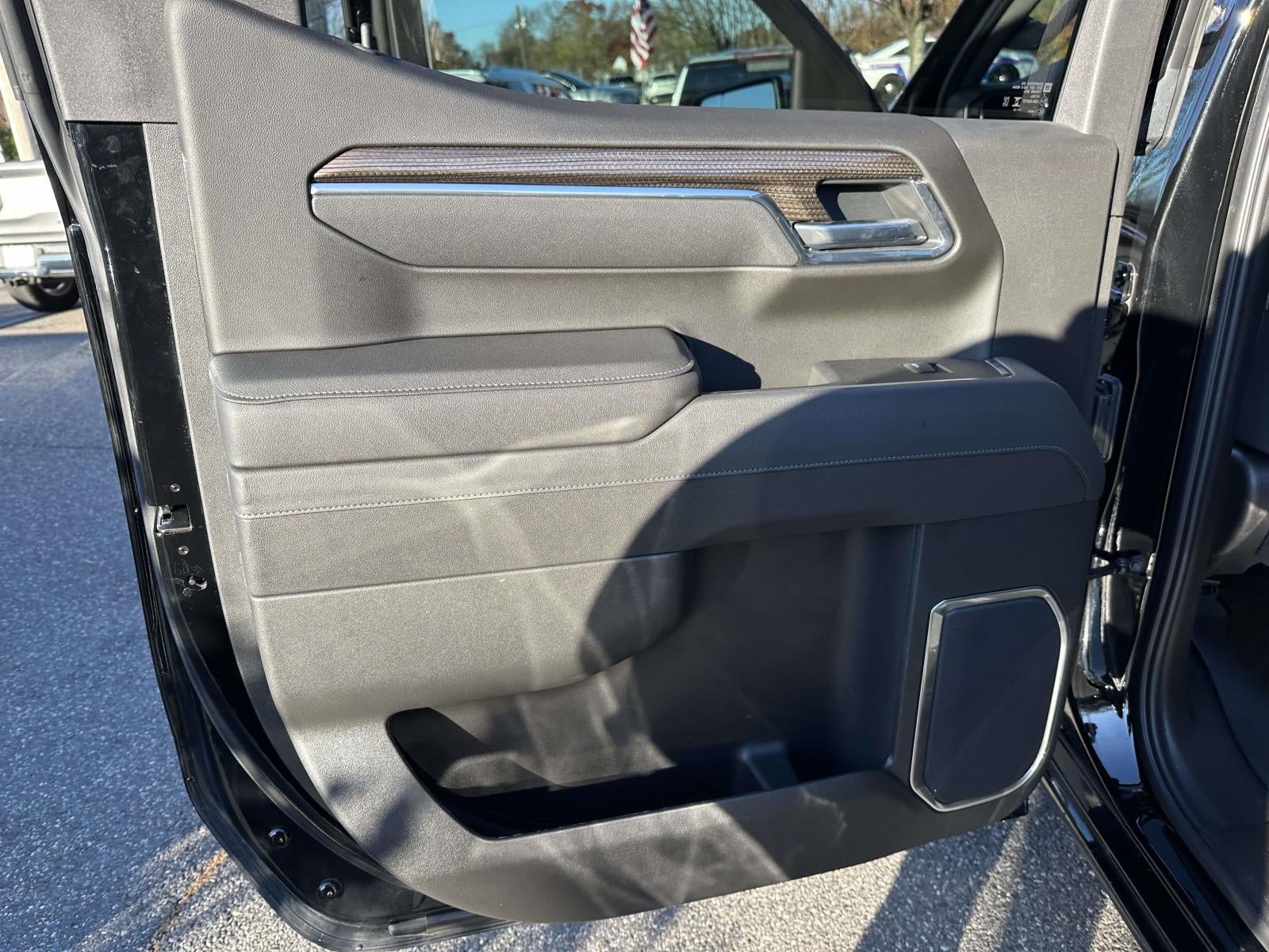 2025 Chevrolet Silverado 1500 4WD Crew Cab Short Bed LT with 2FL