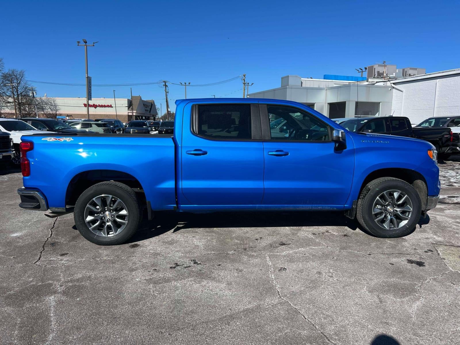 2026 Chevrolet Silverado 1500 4WD Crew Cab Short Bed LT with 2FL