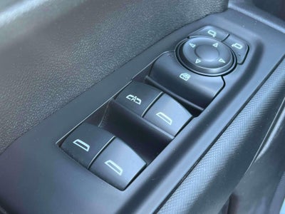 2020 Chevrolet Silverado 1500 2WD Crew Cab Short Bed Custom