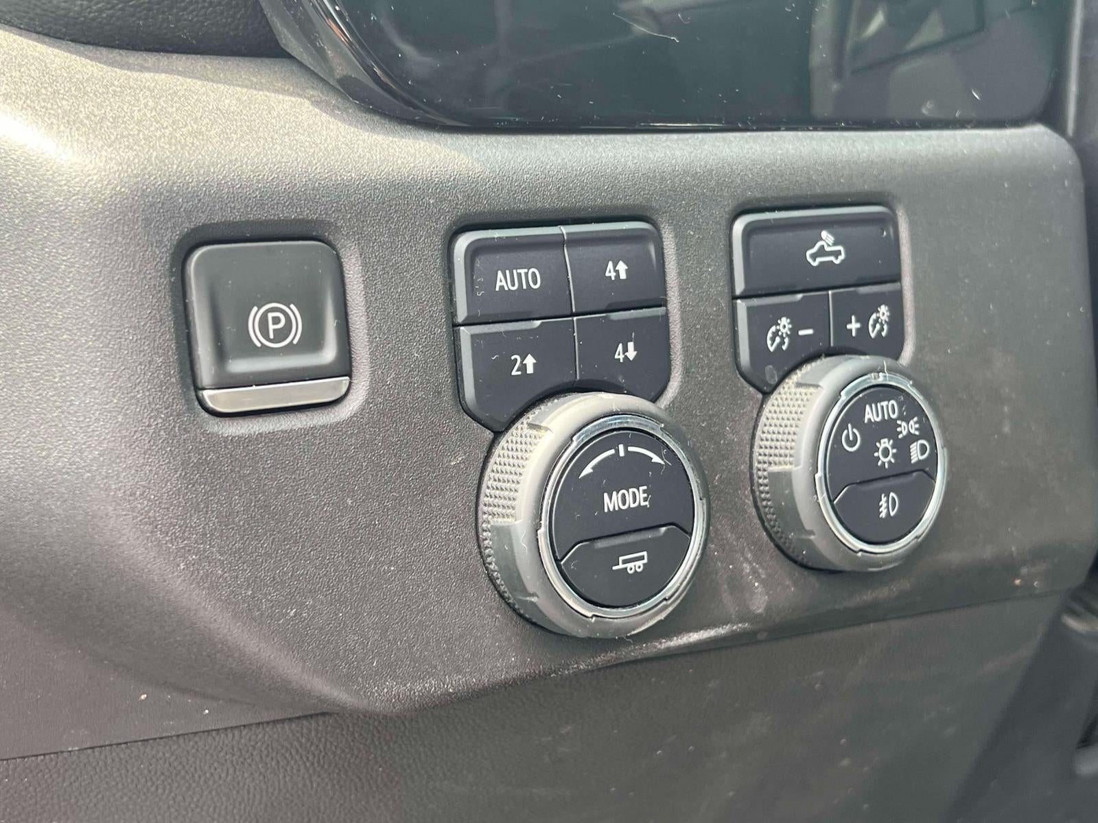 2023 Chevrolet Silverado 1500 4WD Crew Cab Standard Bed LT Trail Boss