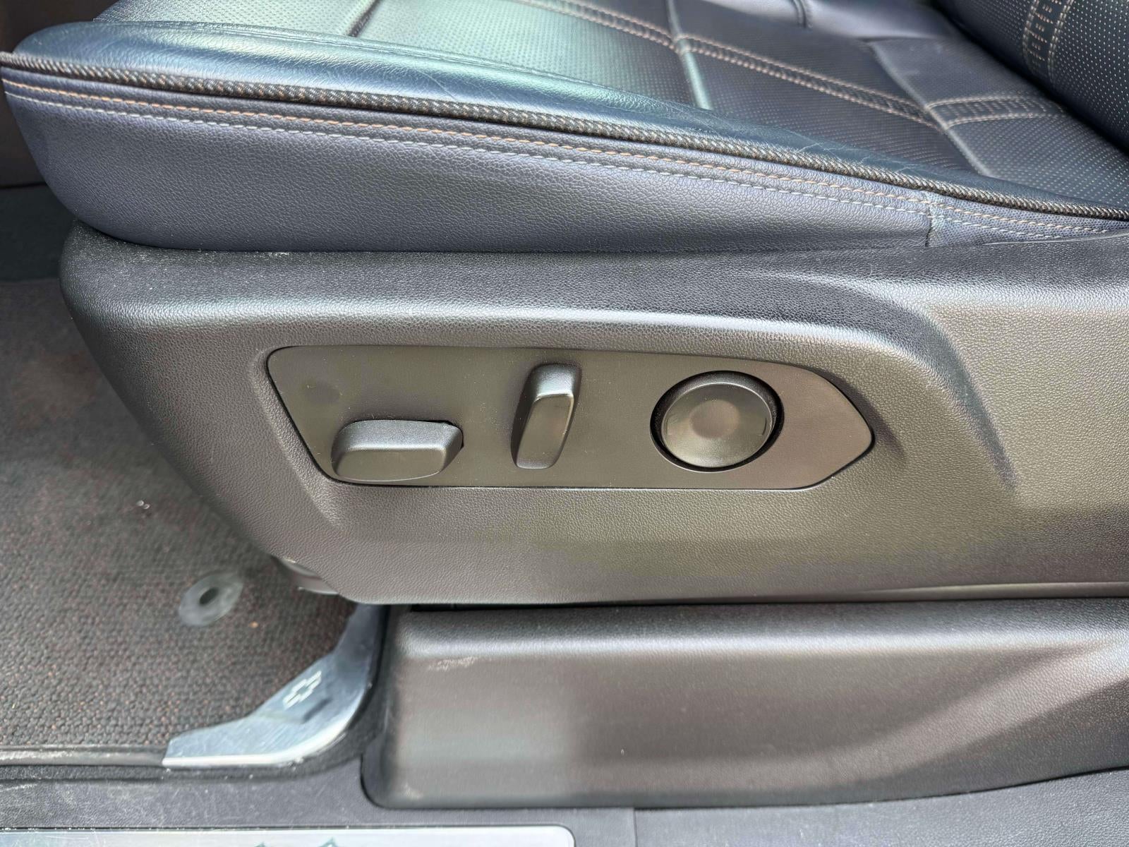 2022 Chevrolet Silverado 1500 4WD Crew Cab Short Bed High Country