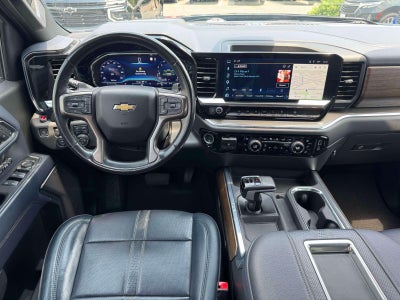 2022 Chevrolet Silverado 1500 4WD Crew Cab Short Bed High Country
