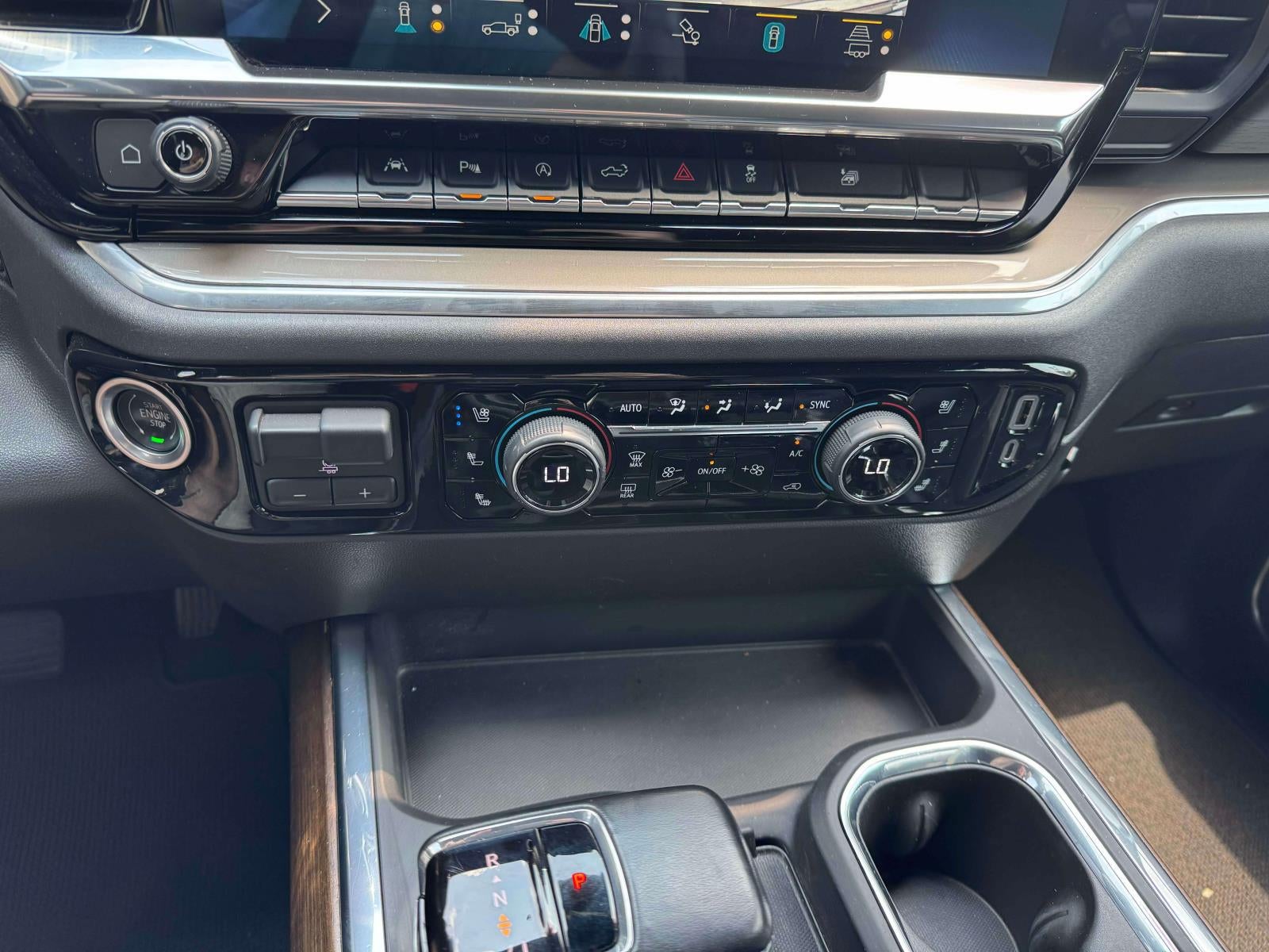 2022 Chevrolet Silverado 1500 4WD Crew Cab Short Bed High Country
