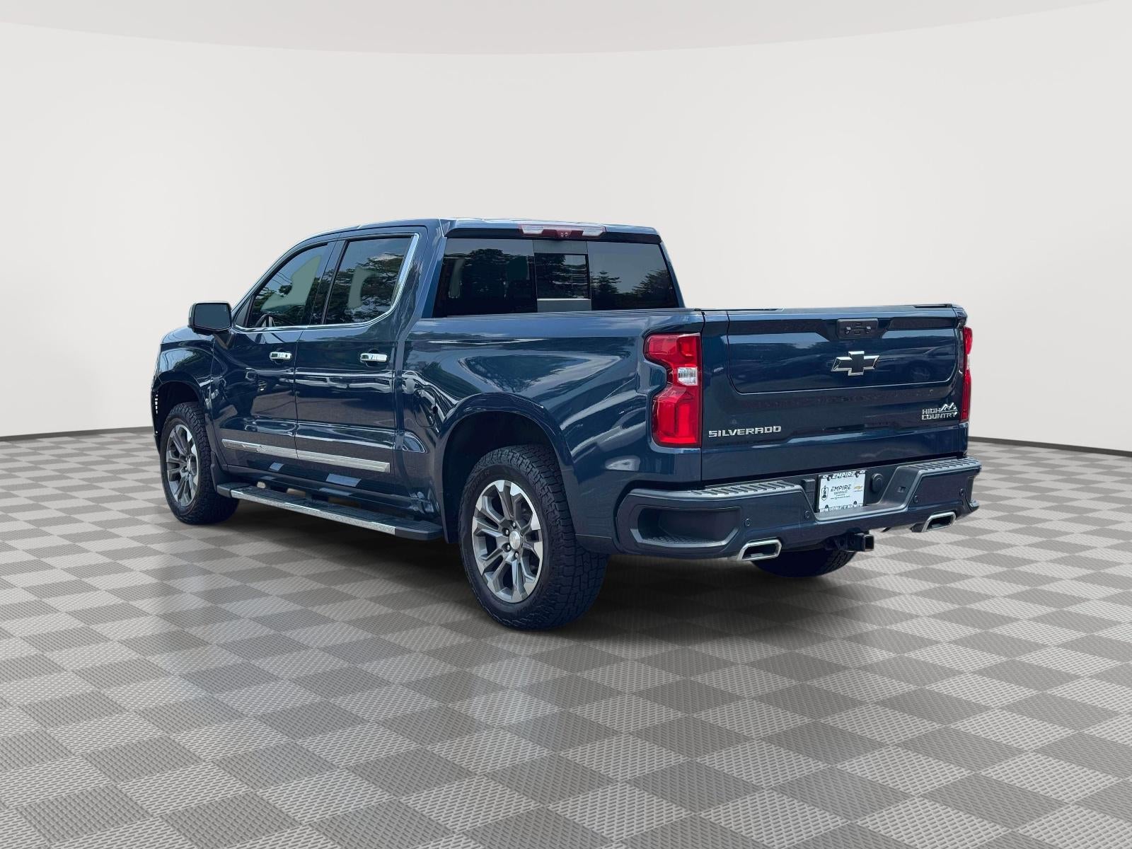 2022 Chevrolet Silverado 1500 4WD Crew Cab Short Bed High Country