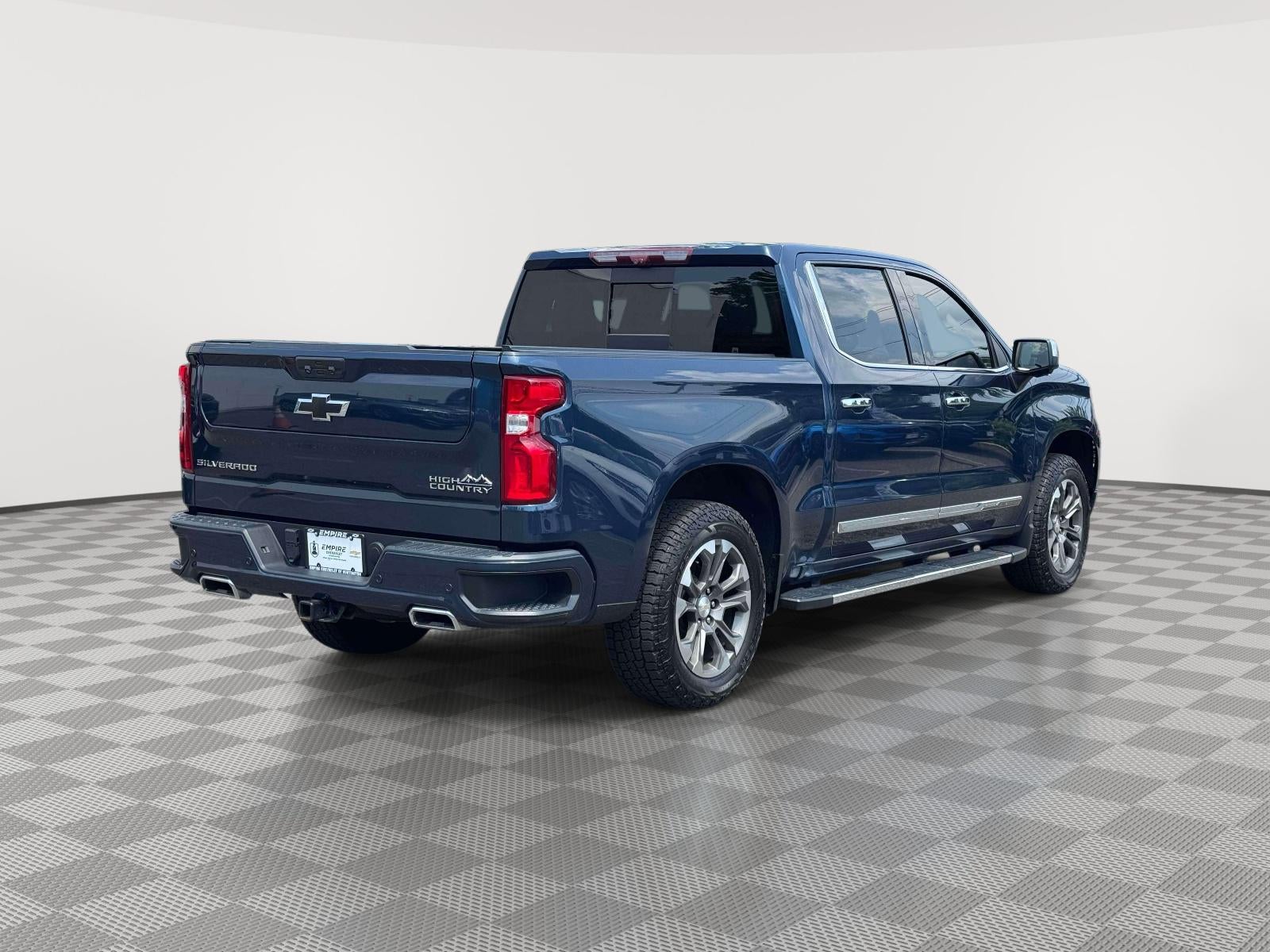 2022 Chevrolet Silverado 1500 4WD Crew Cab Short Bed High Country