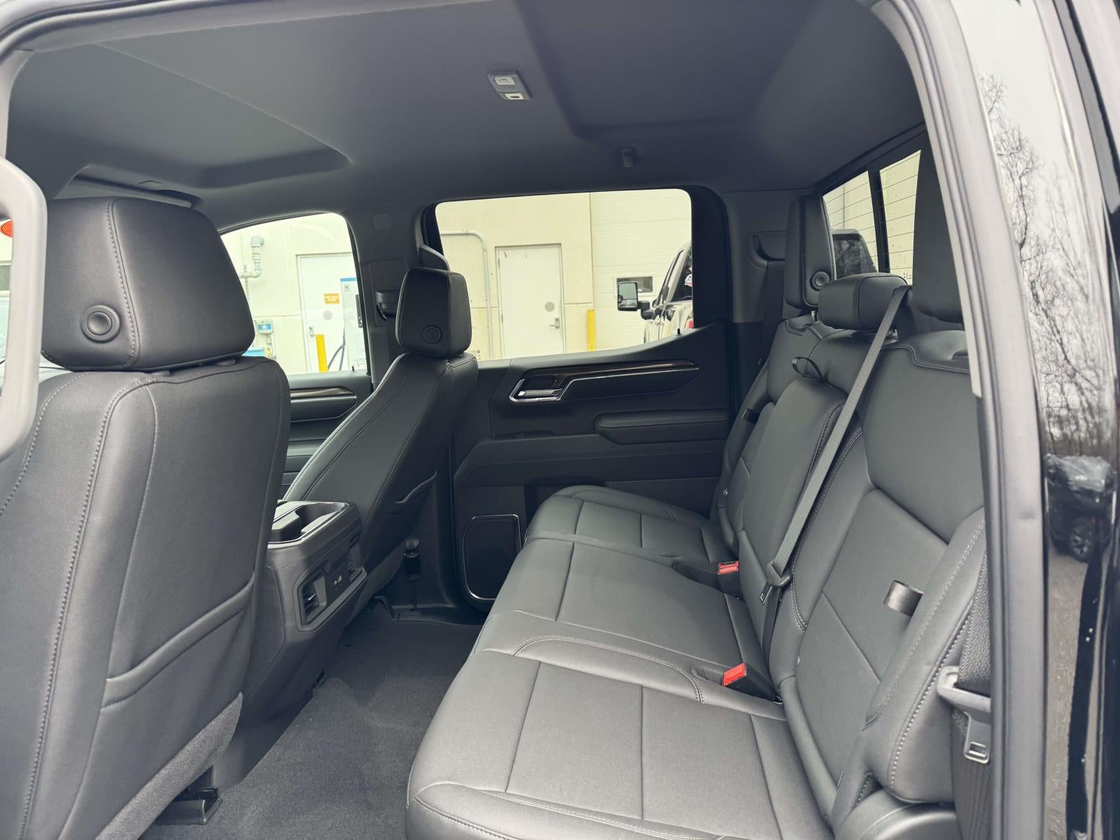 2026 Chevrolet Silverado 1500 4WD Crew Cab Short Bed RST