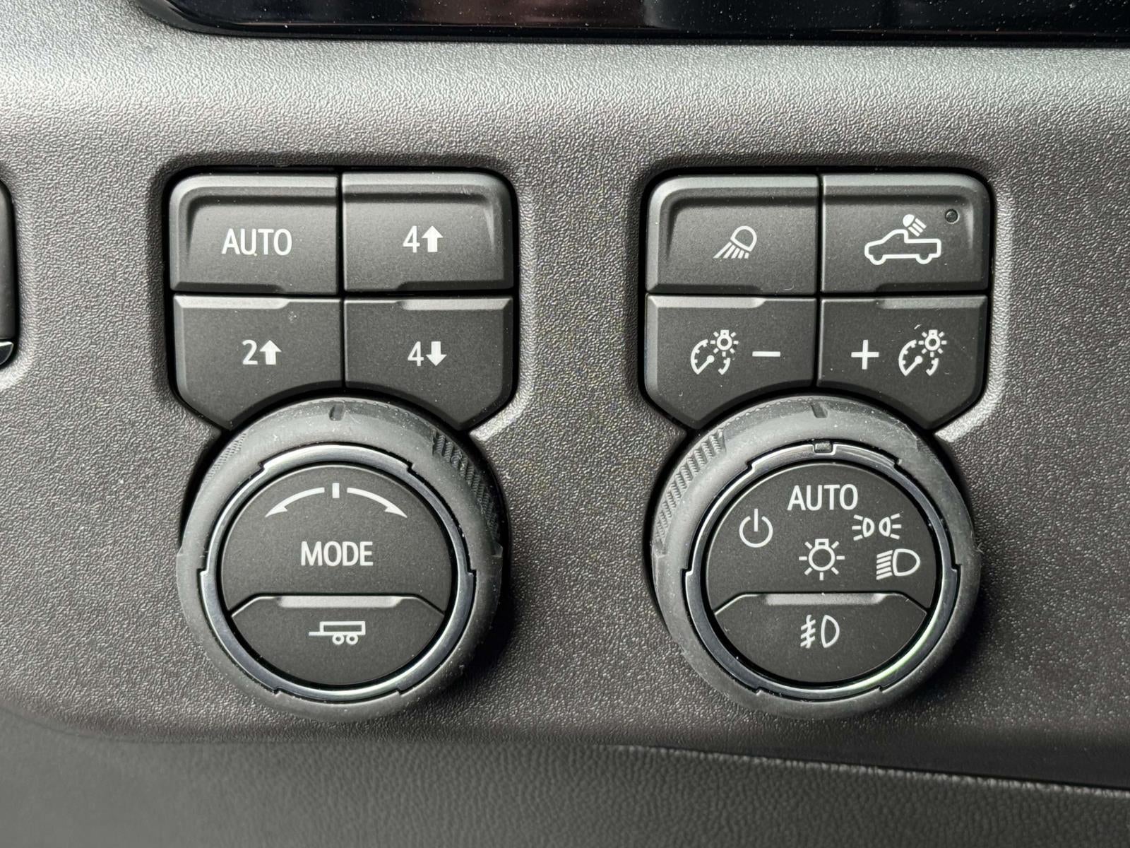 2026 Chevrolet Silverado 1500 4WD Crew Cab Short Bed LT Trail Boss