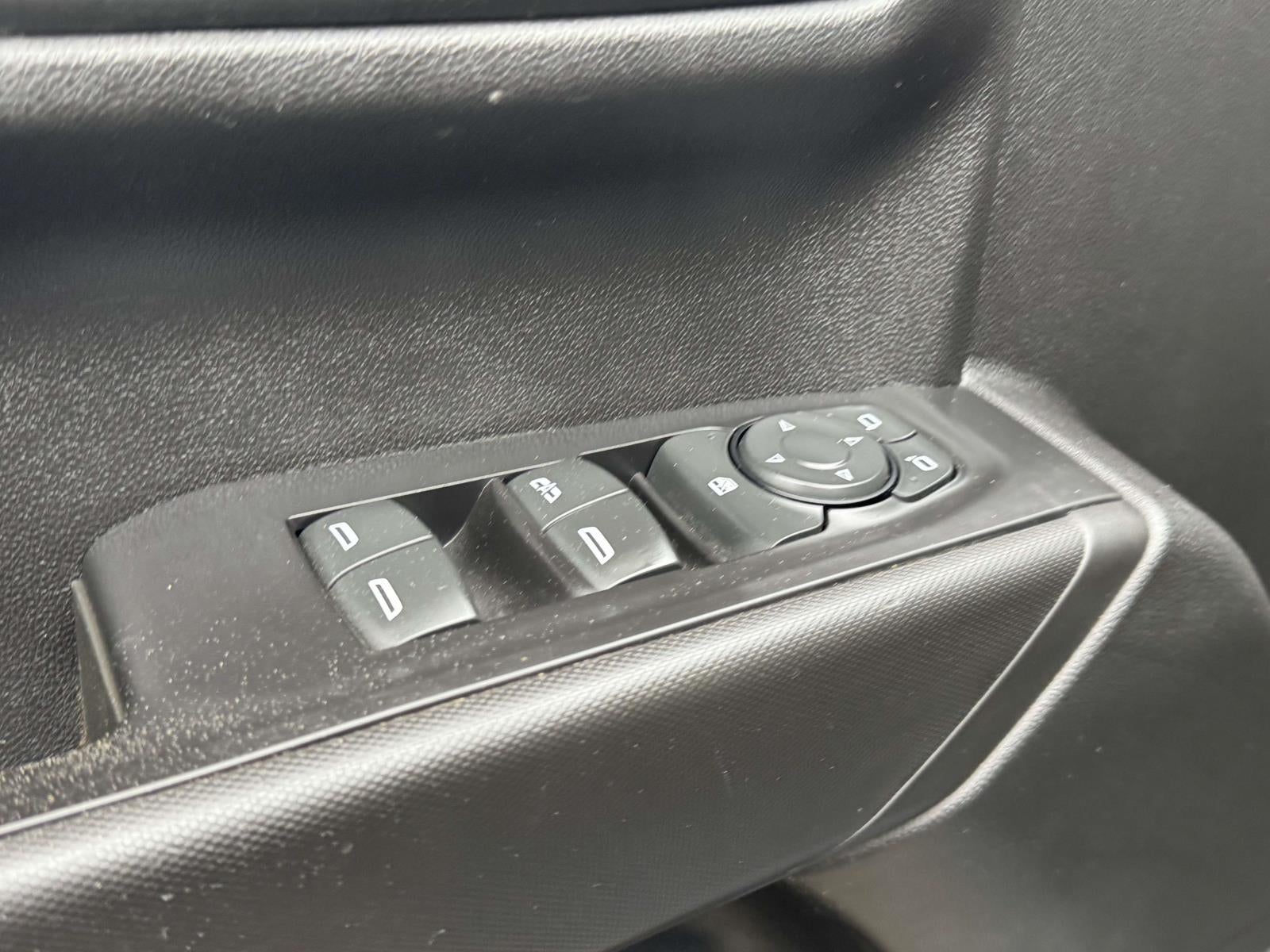 2021 Chevrolet Silverado 1500 4WD Crew Cab Short Bed WT
