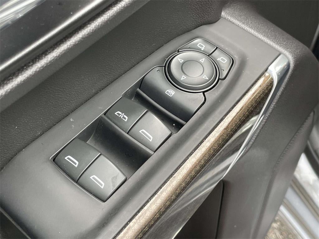 2022 Chevrolet Silverado 1500 LTD 4WD Crew Cab Short Bed LT