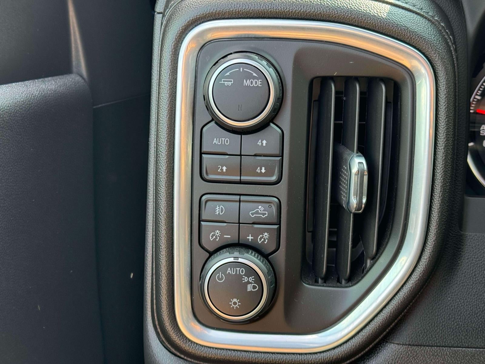 2022 Chevrolet Silverado 1500 LTD 4WD Crew Cab Short Bed RST
