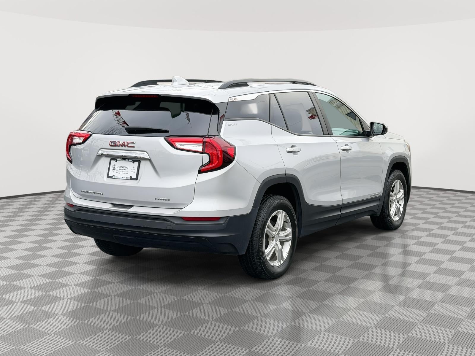 2022 GMC Terrain AWD SLE