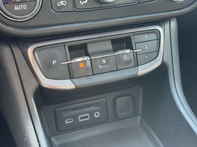 2024 GMC Terrain AWD AT4