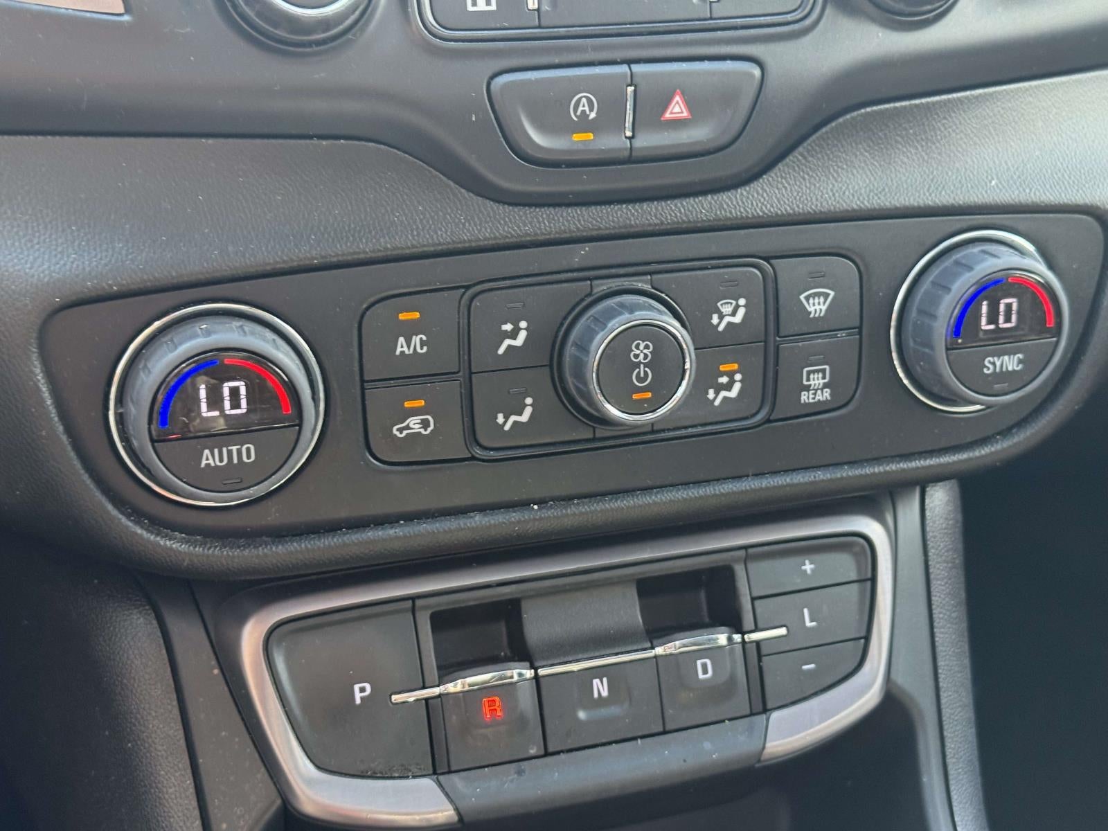 2024 GMC Terrain AWD AT4