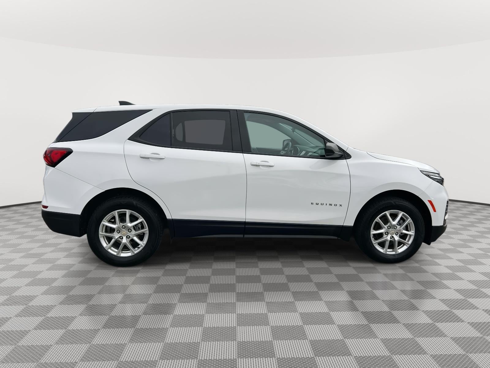 2022 Chevrolet Equinox AWD LS