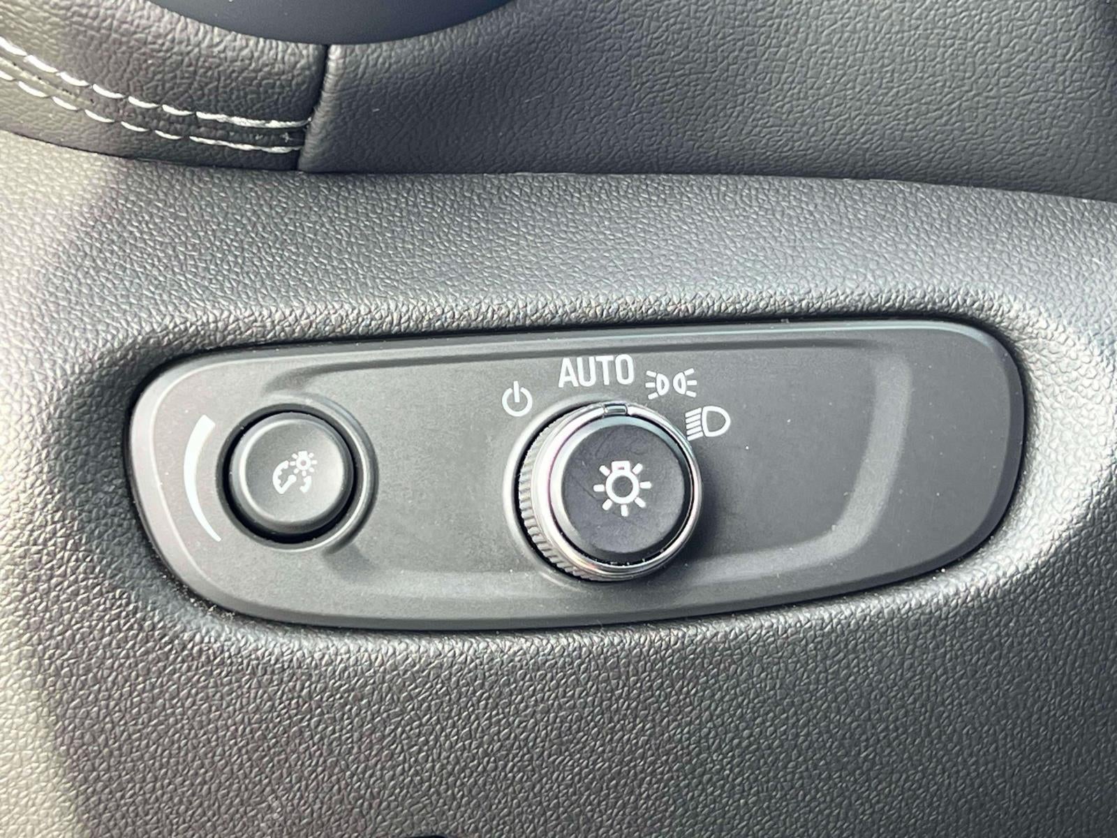 2025 Chevrolet Blazer AWD 2LT