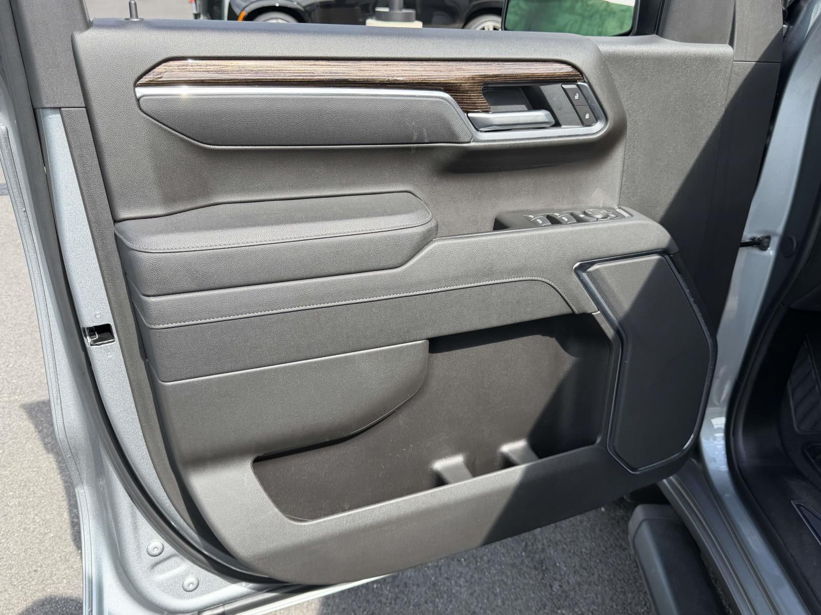 2026 GMC Sierra 1500 Crew Cab, Short Bed, SLE, 4WD