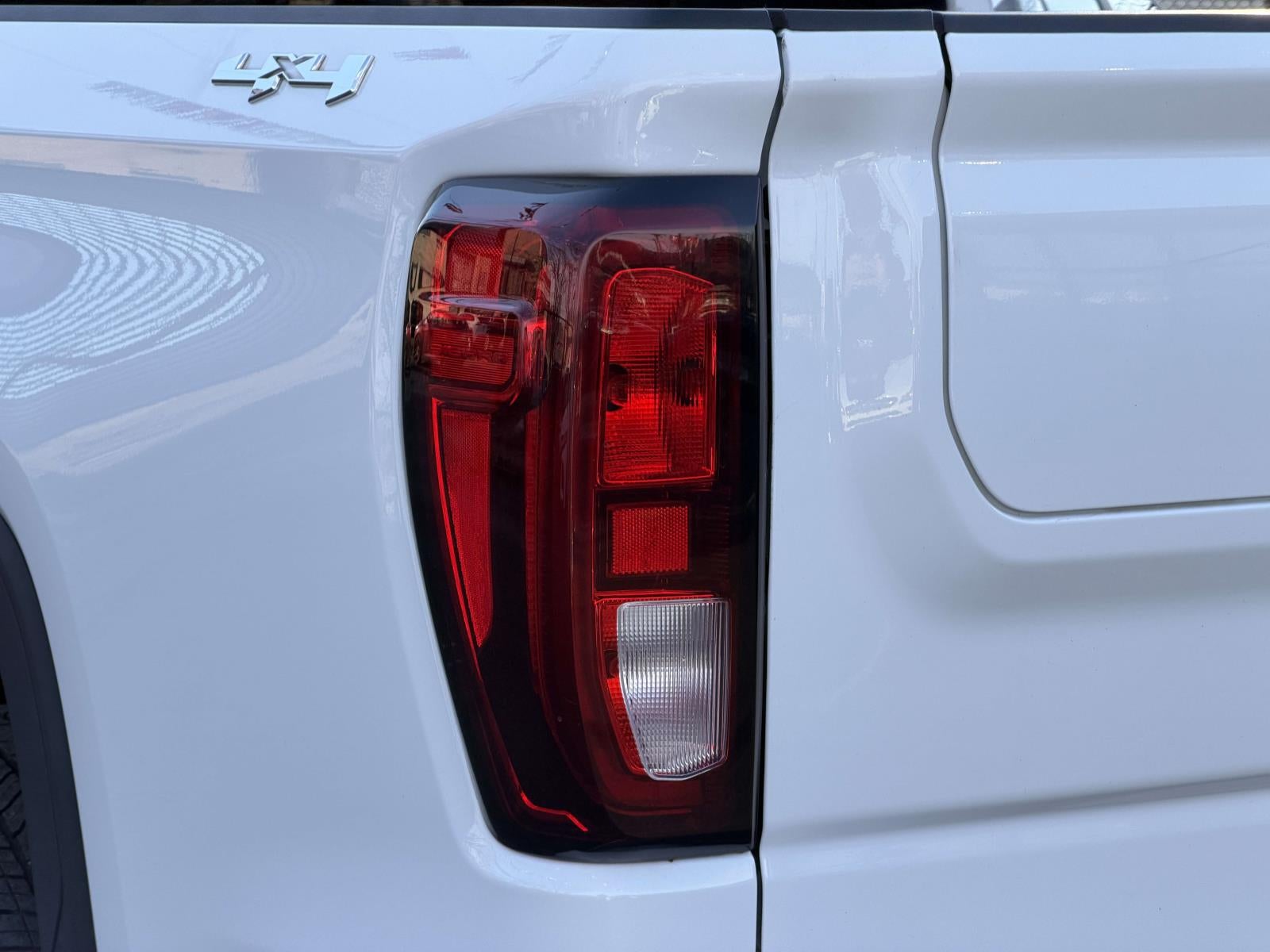 2022 GMC Sierra 1500 4WD Crew Cab Short Box Elevation