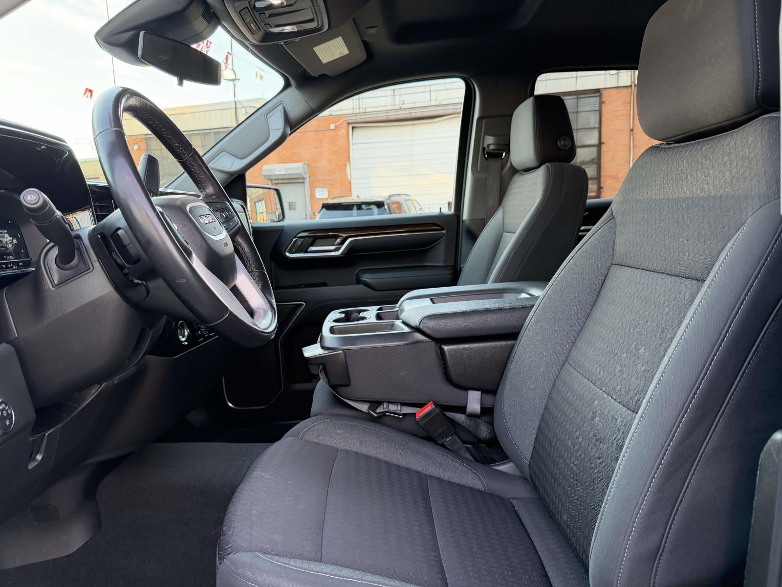 2022 GMC Sierra 1500 4WD Crew Cab Short Box Elevation