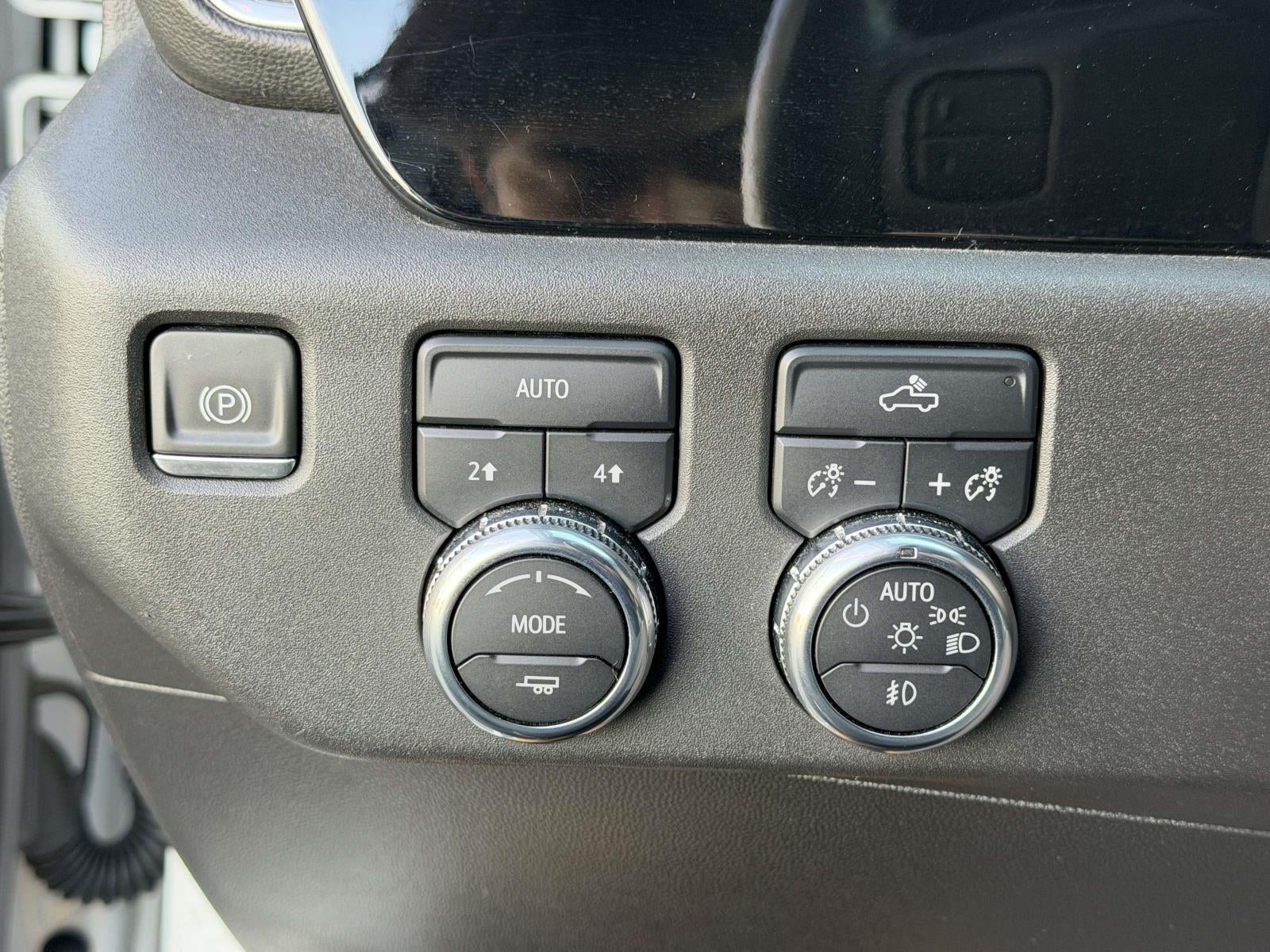 2022 GMC Sierra 1500 4WD Crew Cab Short Box Elevation