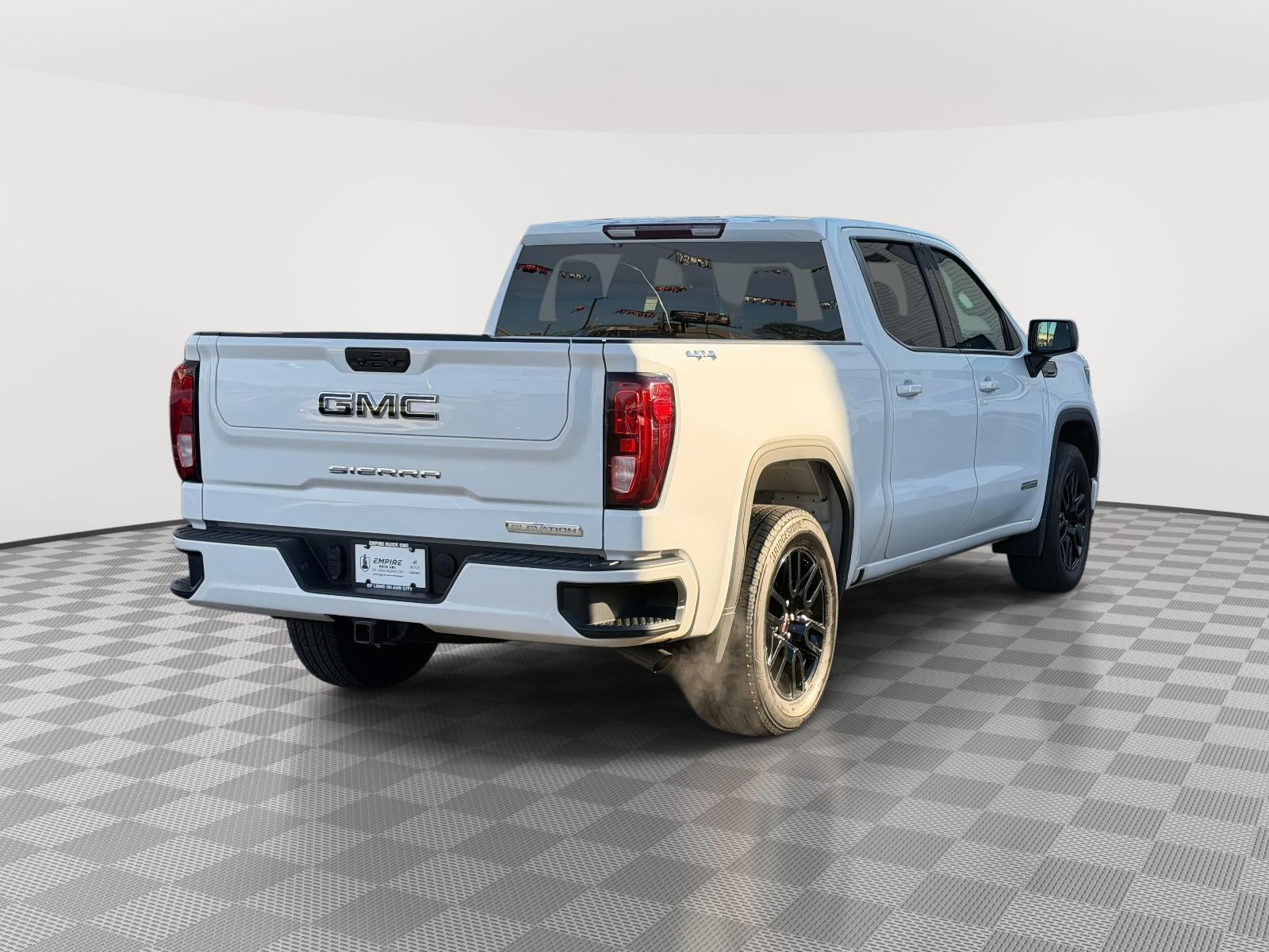2022 GMC Sierra 1500 4WD Crew Cab Short Box Elevation