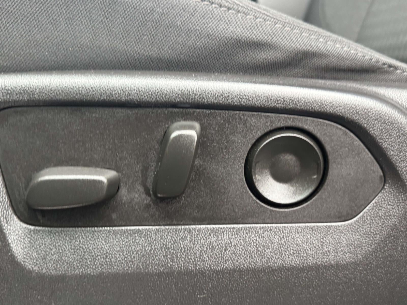 2023 GMC Sierra 1500 4WD Crew Cab Short Box Elevation with 3SB