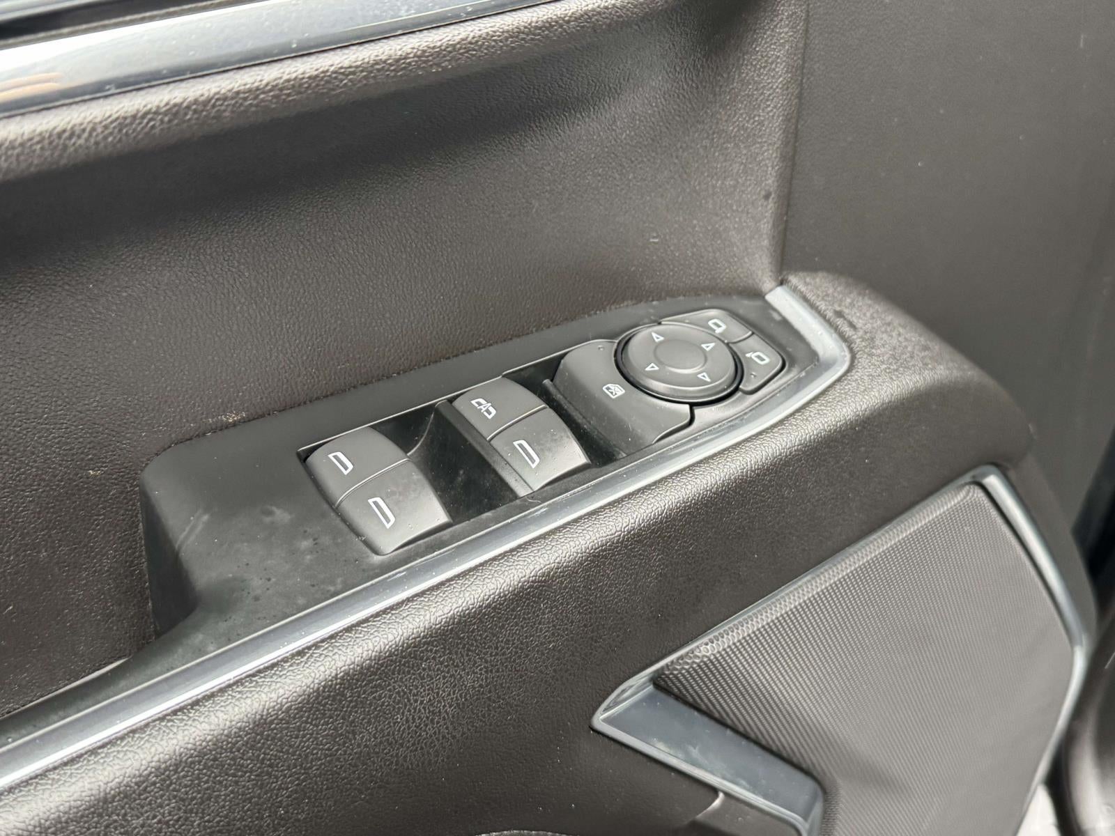 2023 GMC Sierra 1500 4WD Crew Cab Short Box Elevation with 3SB