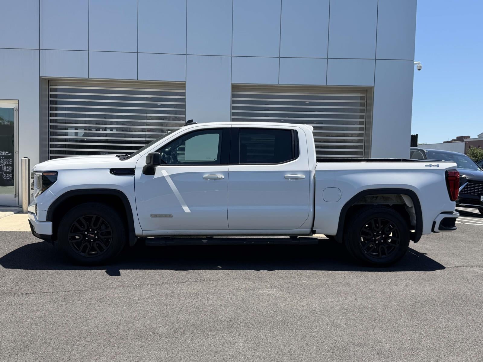 2022 GMC Sierra 1500 4WD Crew Cab Short Box Elevation
