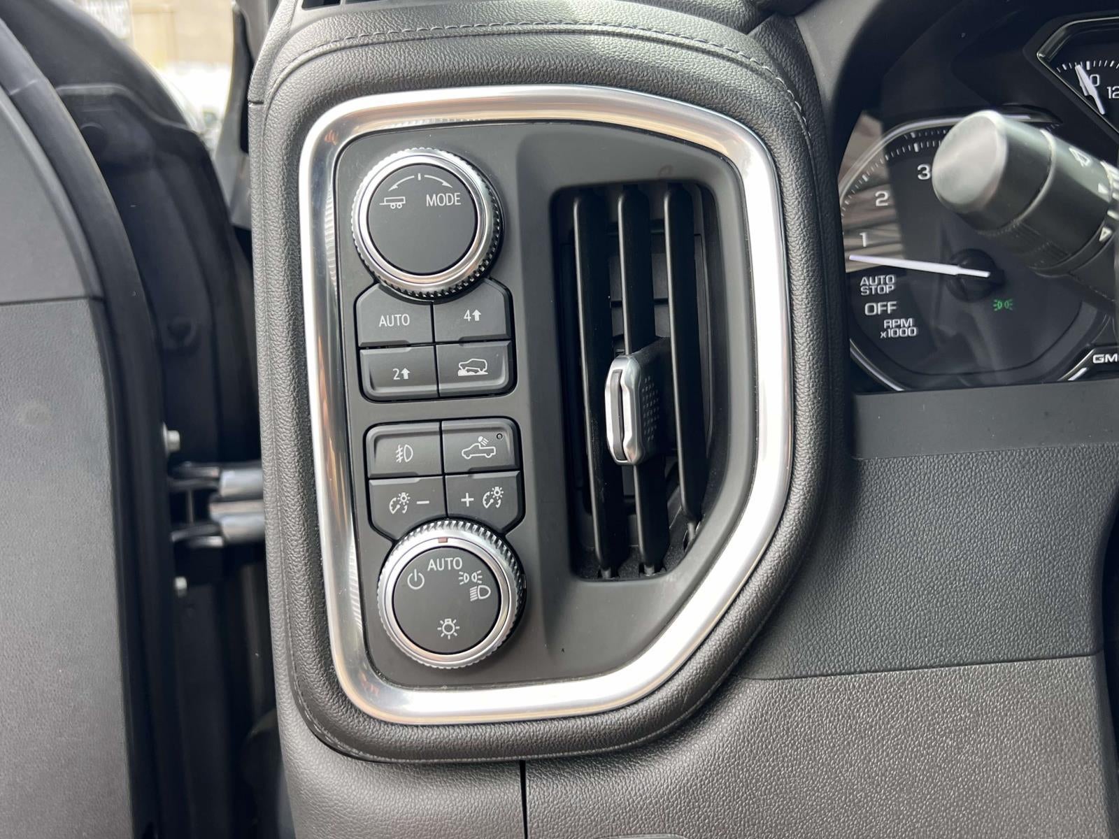 2020 GMC Sierra 1500 4WD Crew Cab Short Box Elevation