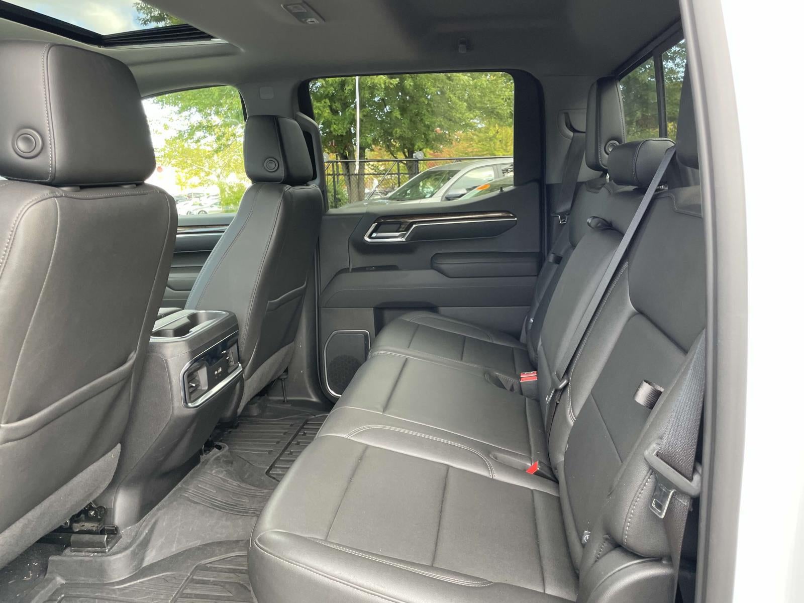2022 GMC Sierra 1500 4WD Crew Cab Short Box Elevation
