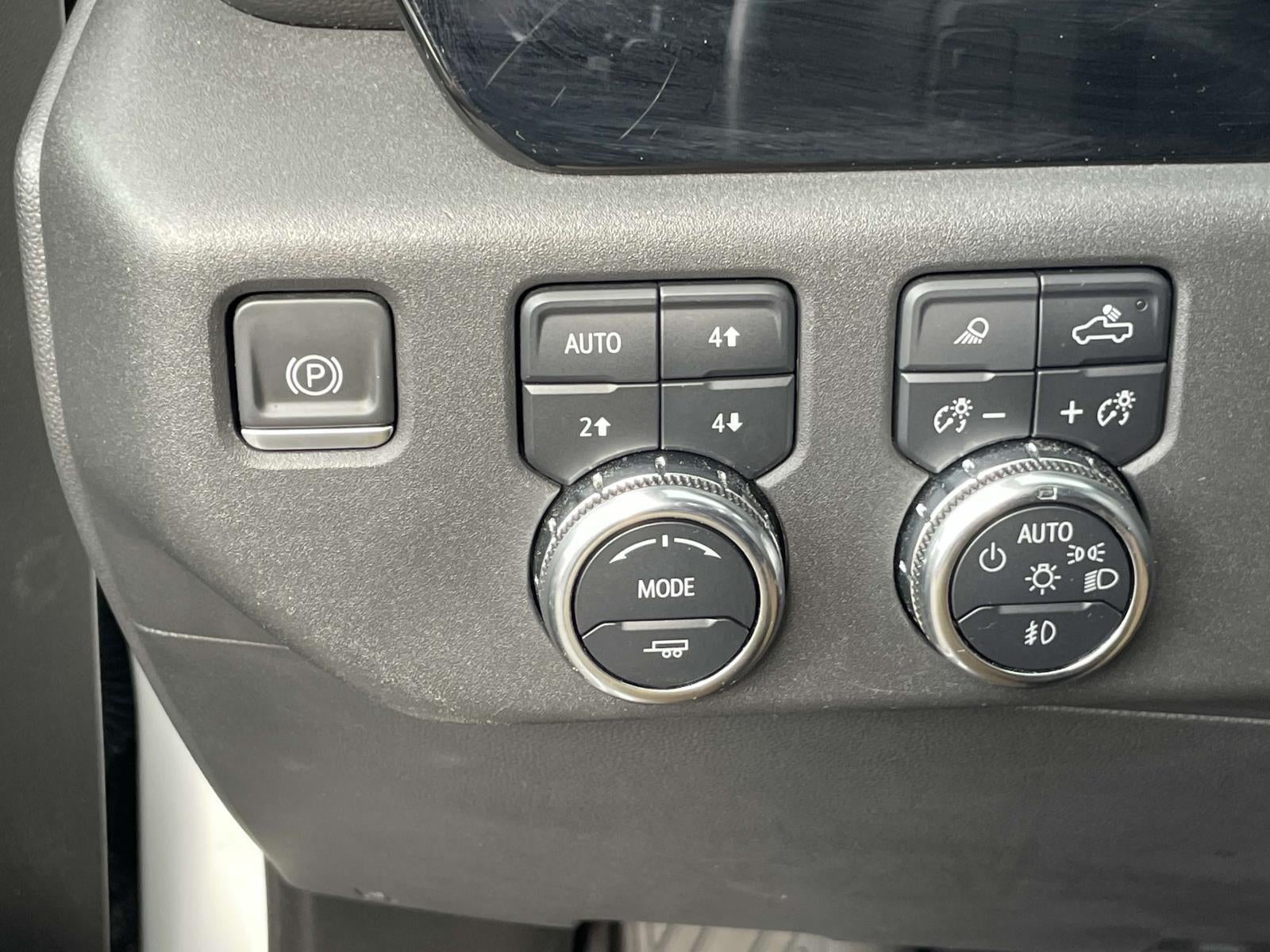 2022 GMC Sierra 1500 4WD Crew Cab Short Box Elevation