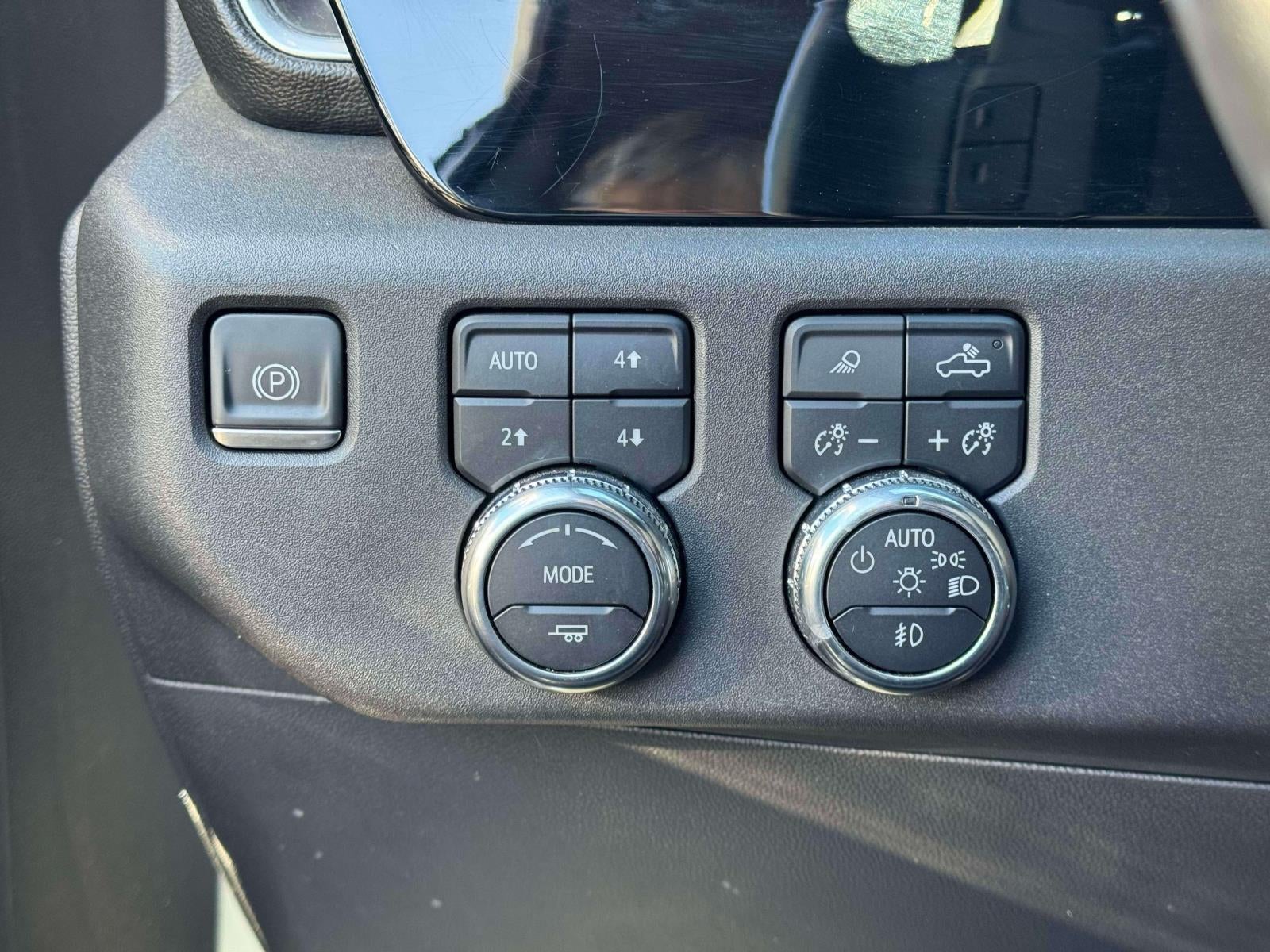 2022 GMC Sierra 1500 4WD Crew Cab Short Box Elevation