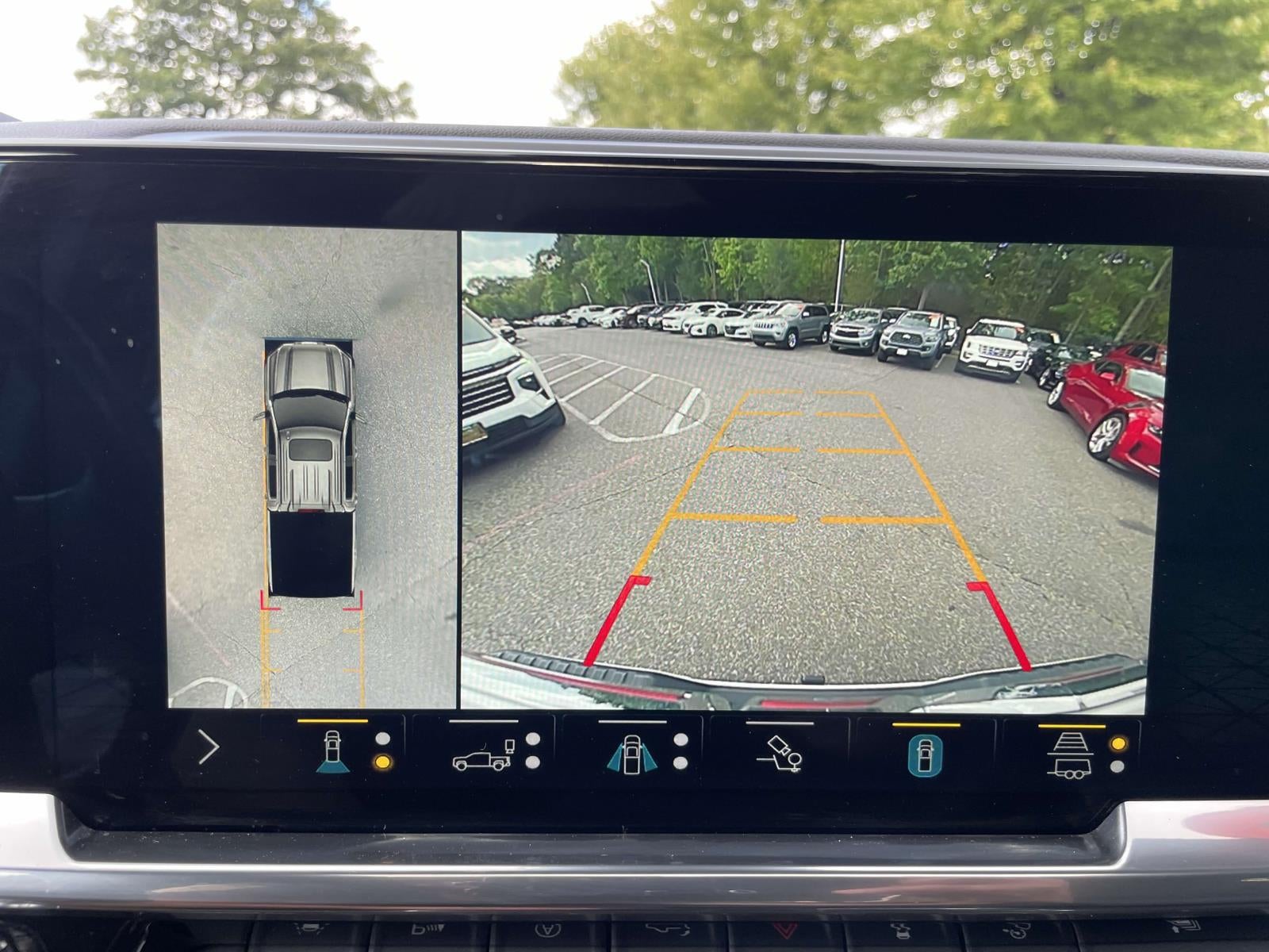 2022 GMC Sierra 1500 4WD Crew Cab Short Box Elevation