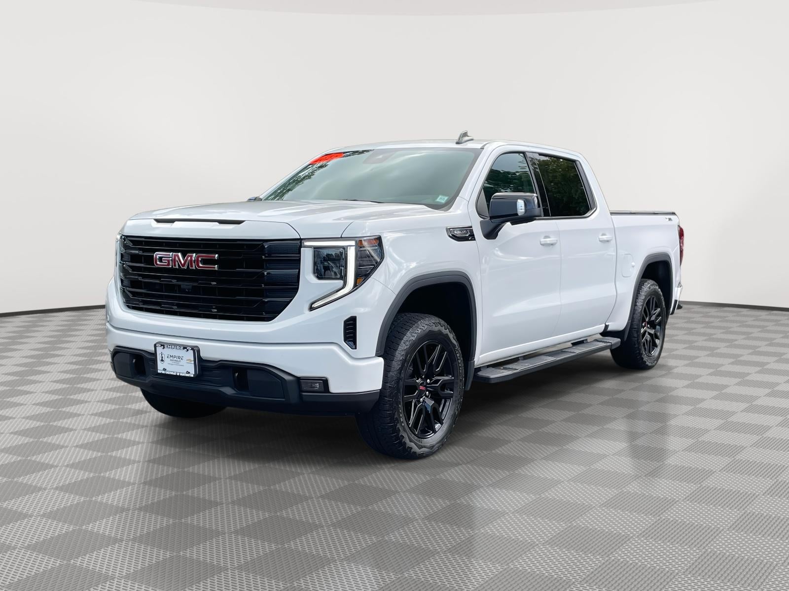 2022 GMC Sierra 1500 4WD Crew Cab Short Box Elevation