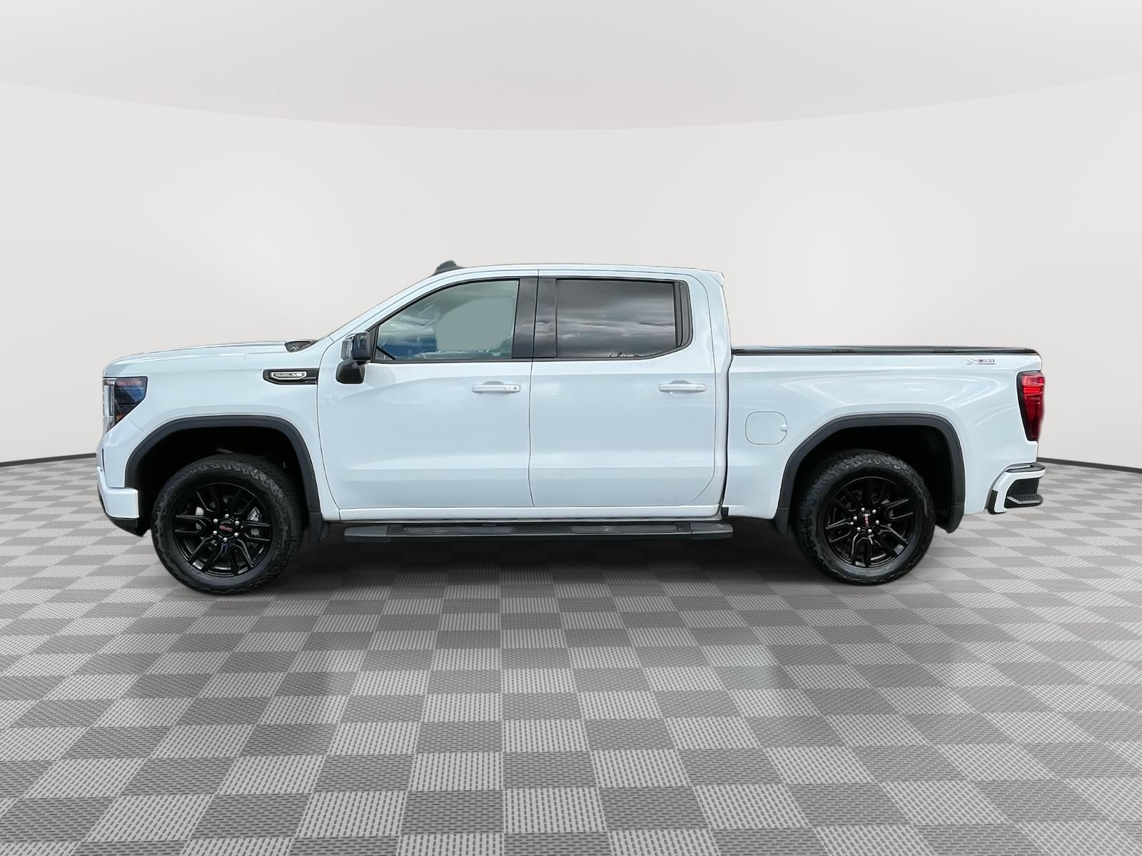 2022 GMC Sierra 1500 4WD Crew Cab Short Box Elevation